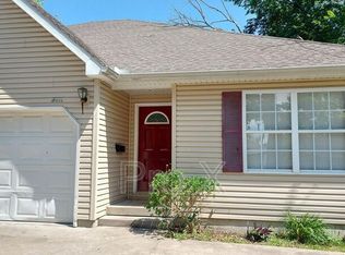 301 E Park St APT B, Pittsburg, KS 66762