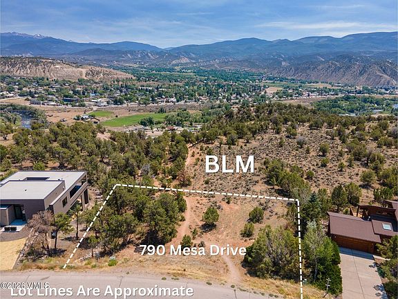 2nd image of 790 Mesa Dr