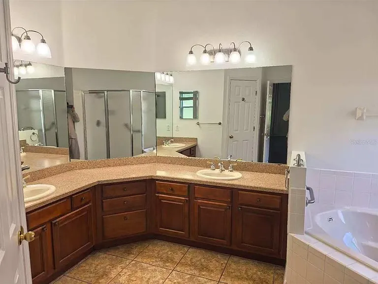 3520 Shorewood Dr — Photo 14