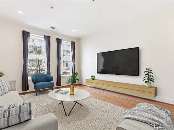 61 Grand Street image 1 of 10