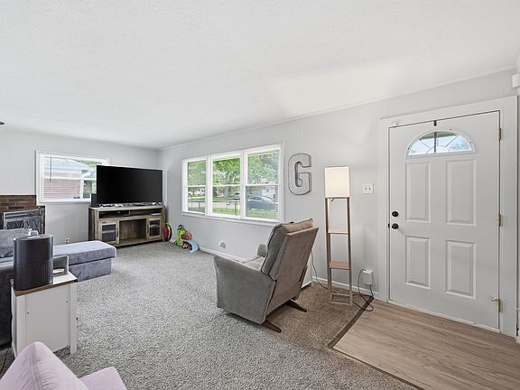 2nd image of 460 Southgate Dr