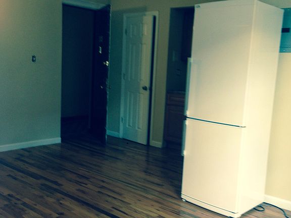 3rd image of 27 Herkimer St