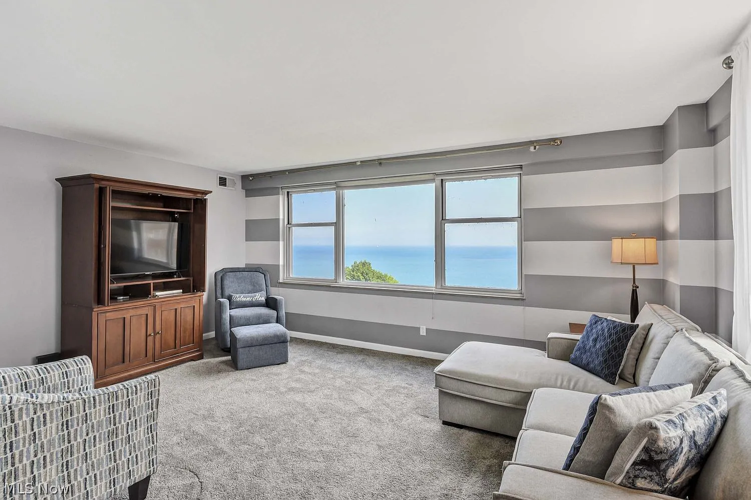 2 bed, 1.0 bath, 864 sqft, $1,800 — Photo 3