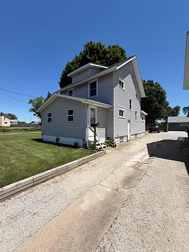 1744 Maple Ave NE Photo 1 1744 Maple Ave NE Photo 1