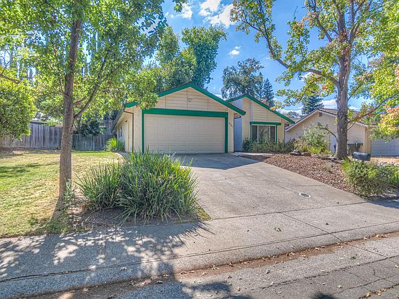 3rd image of 8225 Foxfire Dr