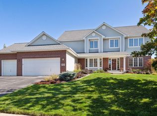 9615 Geisler Rd, Eden Prairie, MN 55347