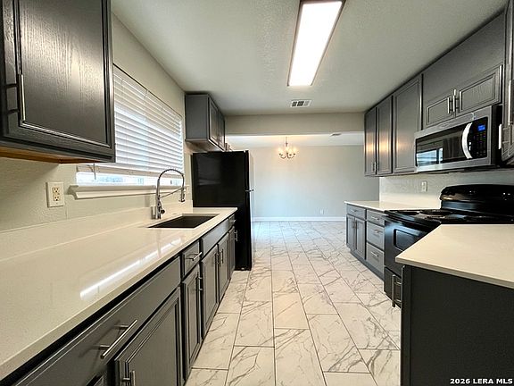 5th image of 3710 Candleglenn