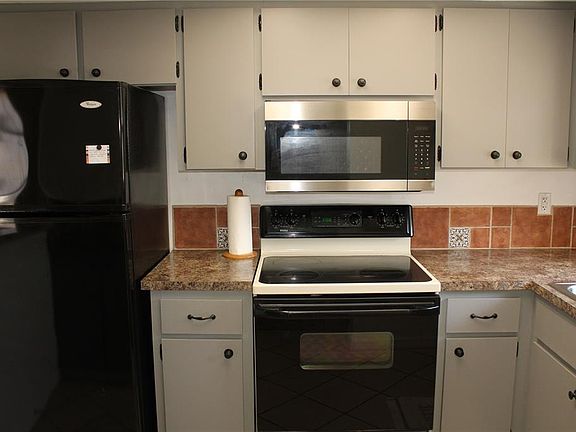 4th image of 5062 Live Oak Cir #5026