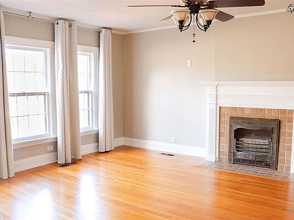 3rd image of 1309 Grant St