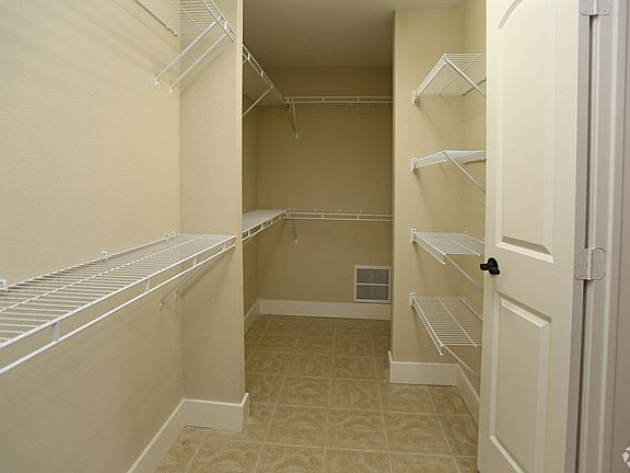 5th image of 3515 Arista Blvd #135