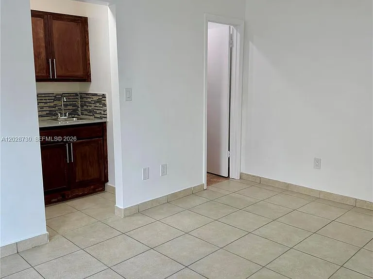 19763 SW 124th Ave #1 — Photo 8