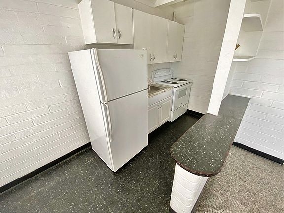 4th image of 201 E Imperial Ave #207