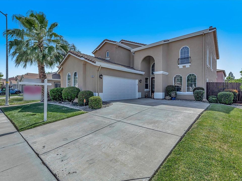 1st image of 227 Barcelona Dr