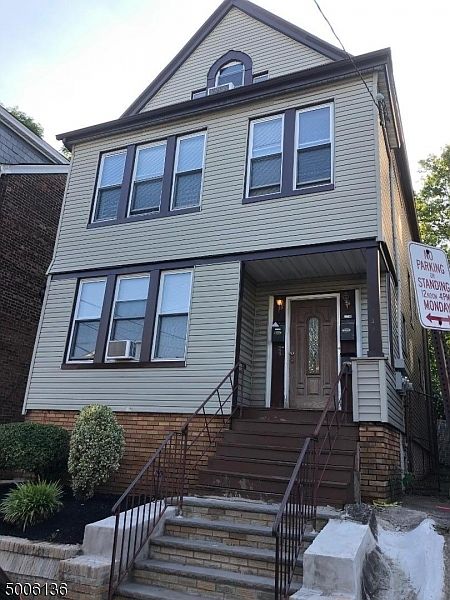 1st image of 149 Seymour Ave