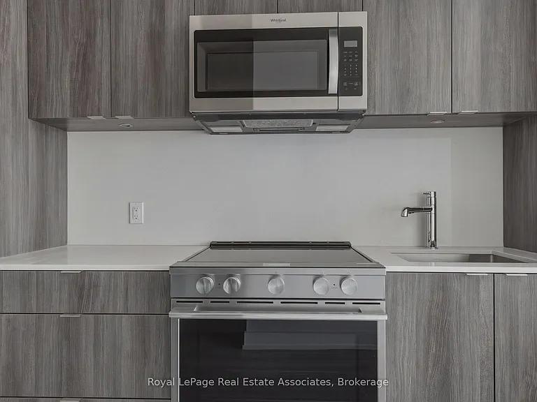25 Cordova Ave #1212 — Photo 4