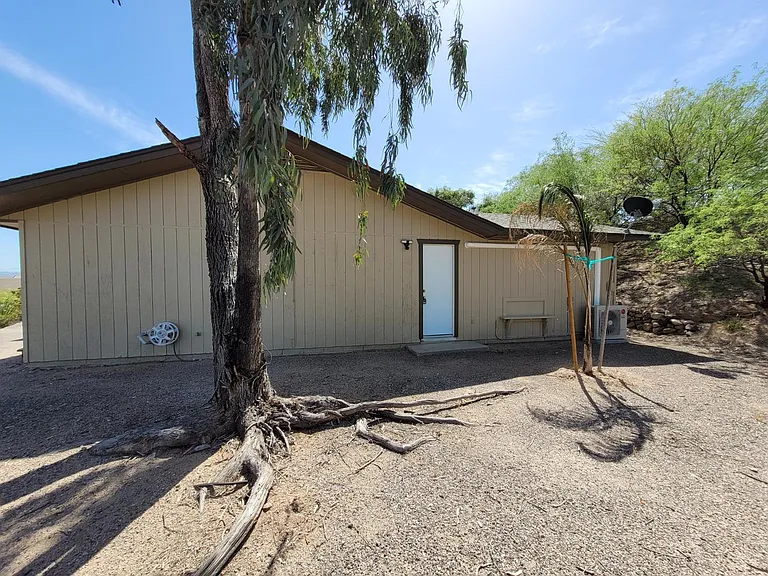 350 Los Altos Dr #3 — Photo 2