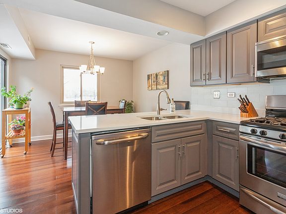 5th image of 8089 Wildwood Ln