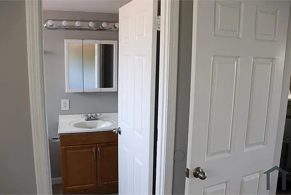 3404 Shagbark Rd — Photo 11