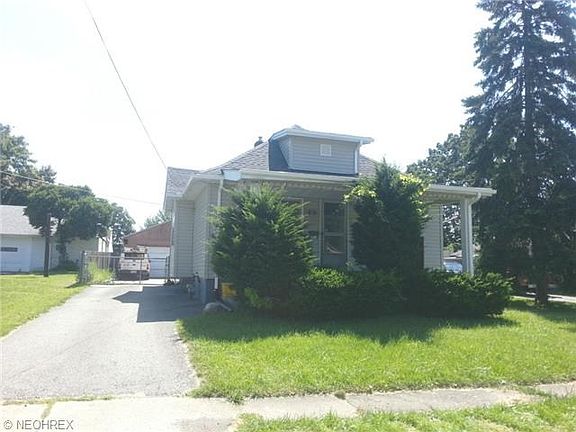 2nd image of 201 Matta Ave