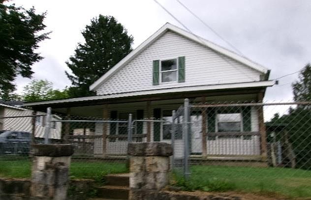 1st image of 200 Little Vine Dr