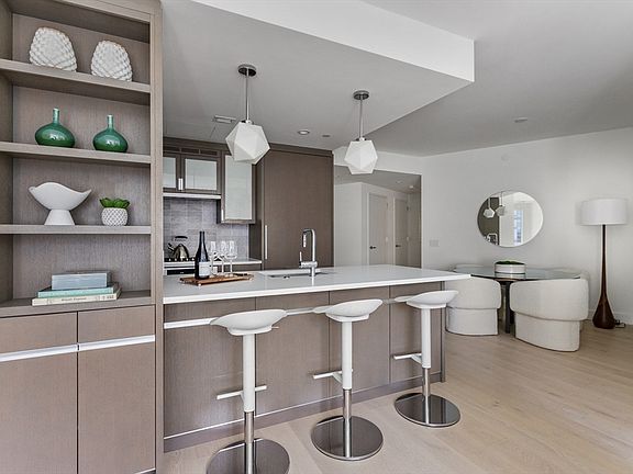 4th image of 100 Lovejoy Wharf Unit 6C