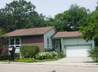 2328 Ridgewood Rd, Lisle, IL 60532