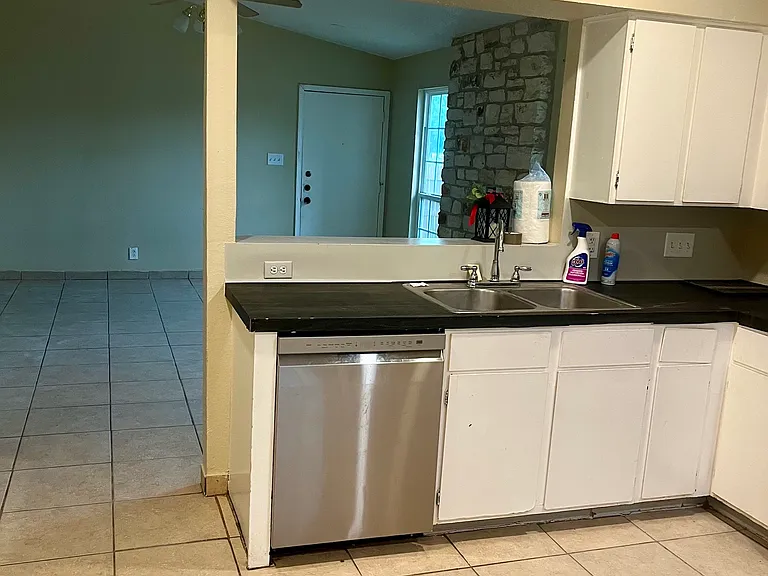 10307 Burmaster Ln #B — Photo 4