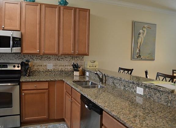5th image of 9719 Acqua Ct Unit 231