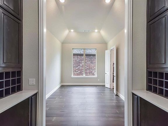 5th image of 3608 Kern River Dr
