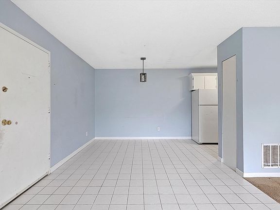 2nd image of 11 Thayer Pond Dr #17
