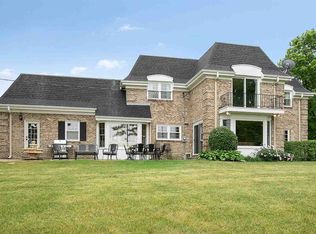 5776 Ledge Crest Rd, De Pere, WI 54115