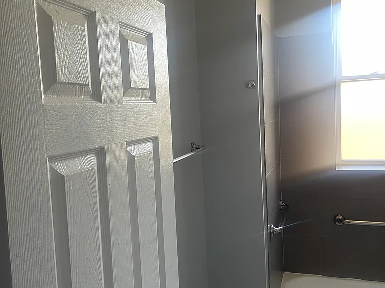 1537 S Saint Louis Ave #3F — Photo 15