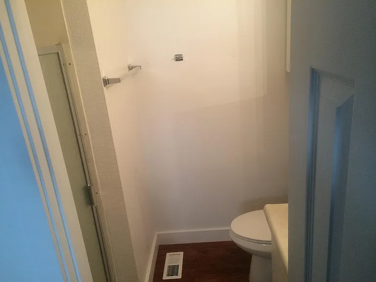 3050 Brittany Dr — Photo 5