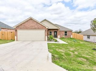 2126 Christine Dr, Granbury, TX 76048