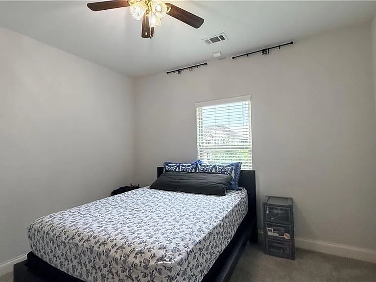 1810 Kingsbridge Ct — Photo 10