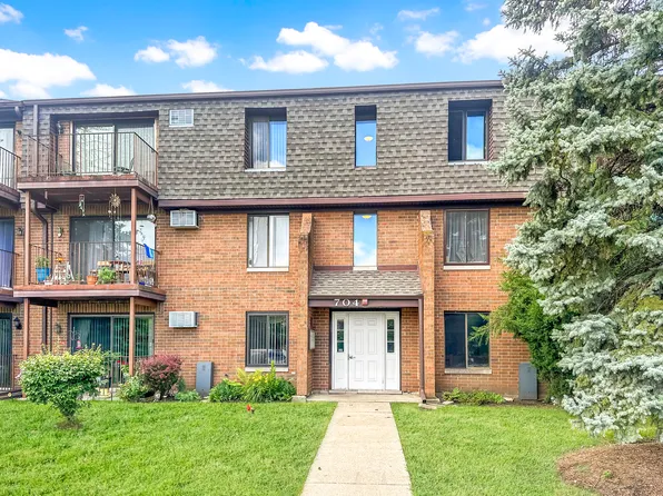 704 N Briar Hill Ln APT 2, Addison, IL 60101