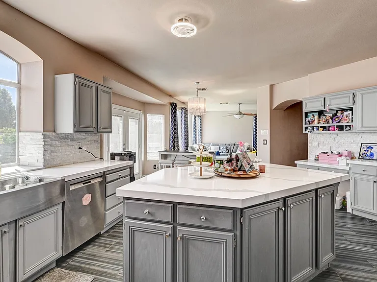 3910 Crooked Oak St — Photo 8
