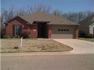 1303 Hyde Park Blvd, Cleburne, TX 76033