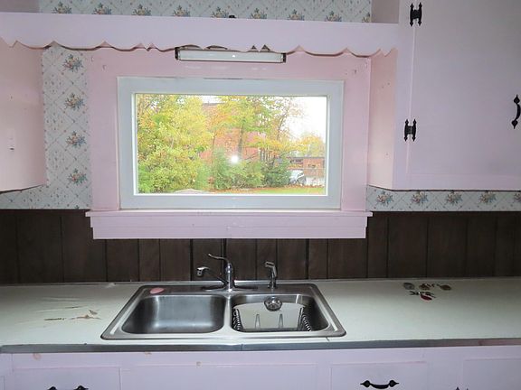 5th image of 12 West St
