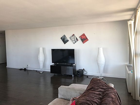 3rd image of 6050 Kennedy Blvd E APT 19C