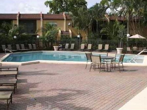 3rd image of 4457 Treehouse Ln #D
