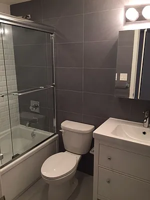 Rented by City Prime Commercial Realty  | media 11