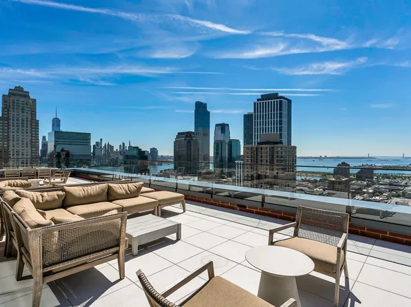 155 Bay Street image 39 of 44