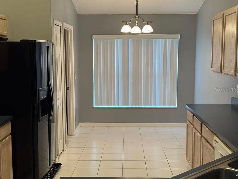836 Cassia Dr — Photo 5