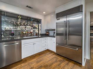 11464 Coloma Rd, Gold River, CA 95670