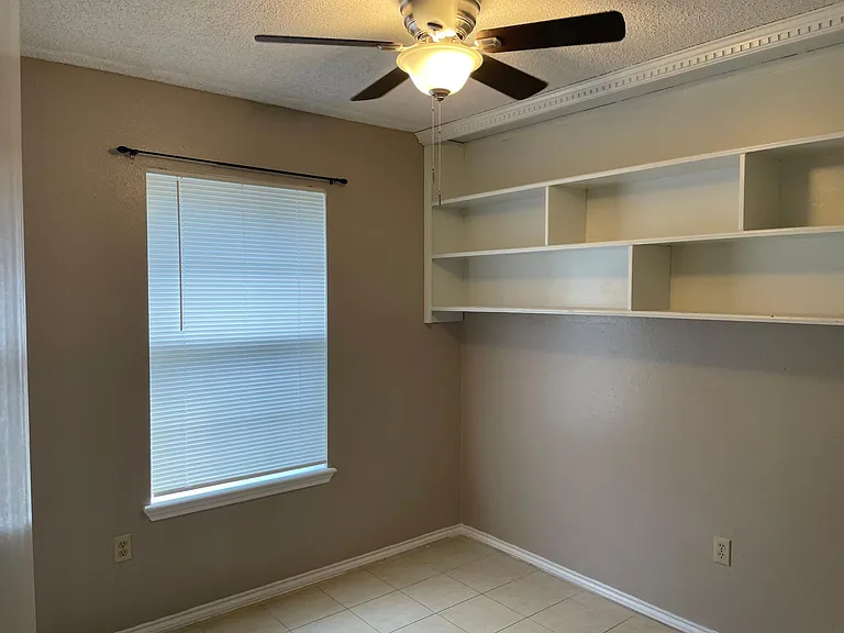 2727 Gibraltar St — Photo 7