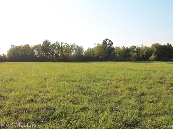 14305 Exeter Rd, Carleton, MI 48117
