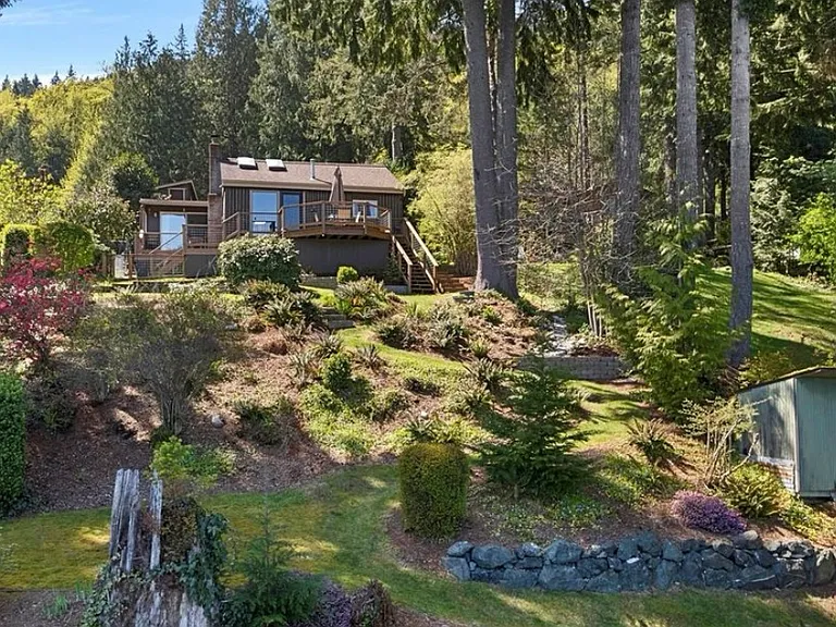 Alder Dr — Photo 6