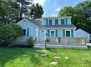 4 Weir River Ln, Hingham, MA 02043