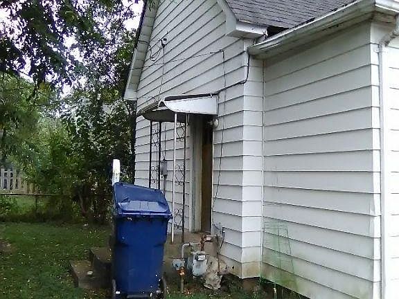 3rd image of 829 N 13 1/2 St